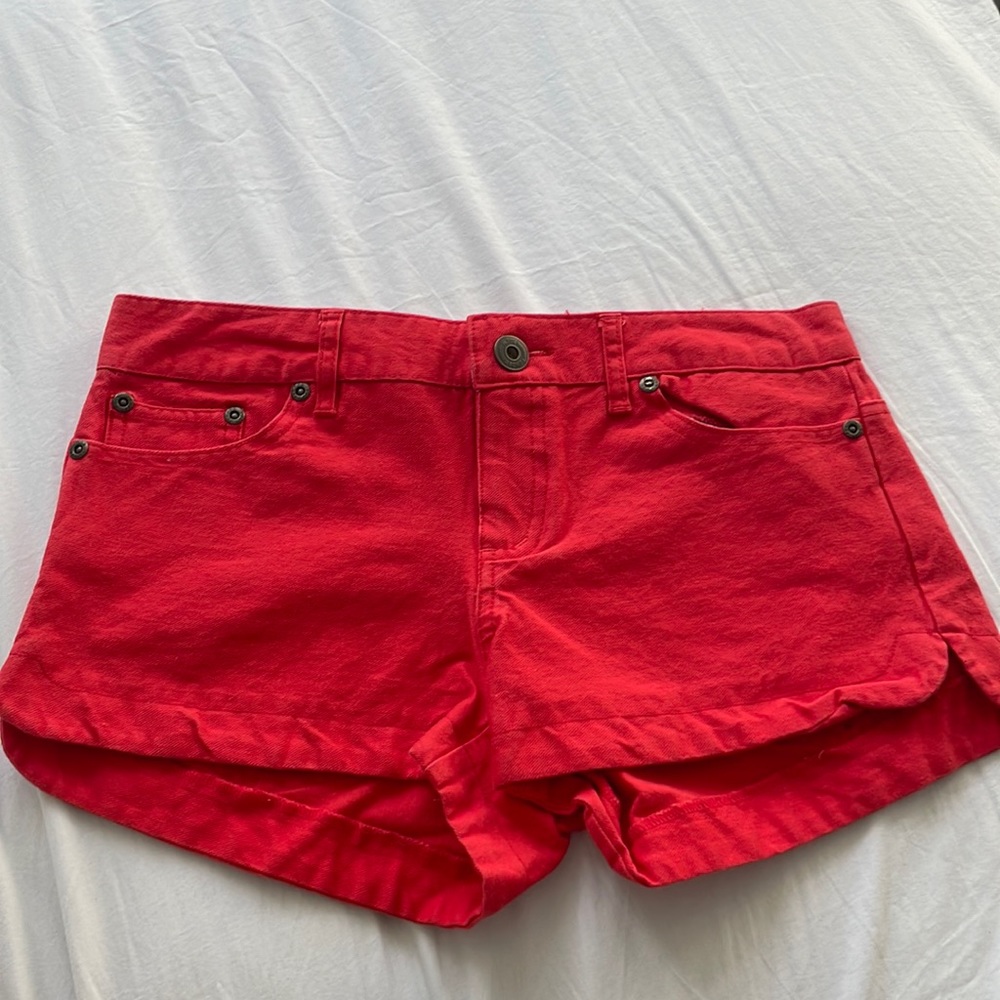 New powder Room size 7 shorts